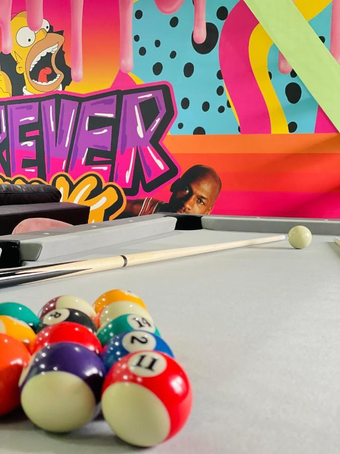 Capsule Forever Young: Entertainment Hub with Jacuzzi & Sauna Hastiere-par-dela Exterior photo