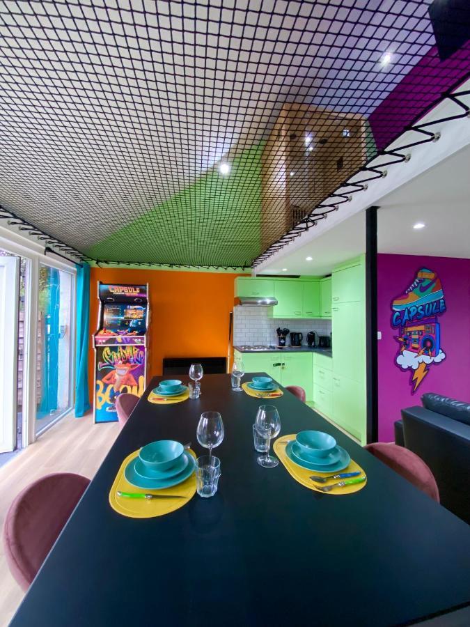 Capsule Forever Young: Entertainment Hub with Jacuzzi & Sauna Hastiere-par-dela Exterior photo